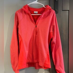 Women’s Columbia pullover half zip size medium